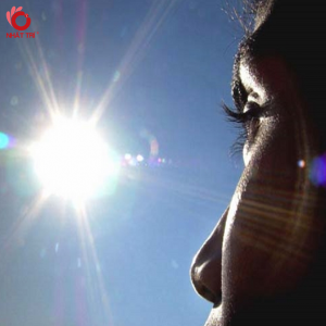 4 tác hại của ánh sáng mặt trời đối với mắt và cách loại bỏ nhanh